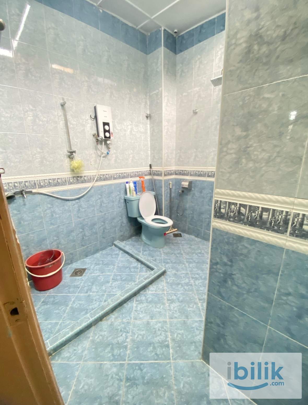MASTER Room - Near to LRT - Image 6