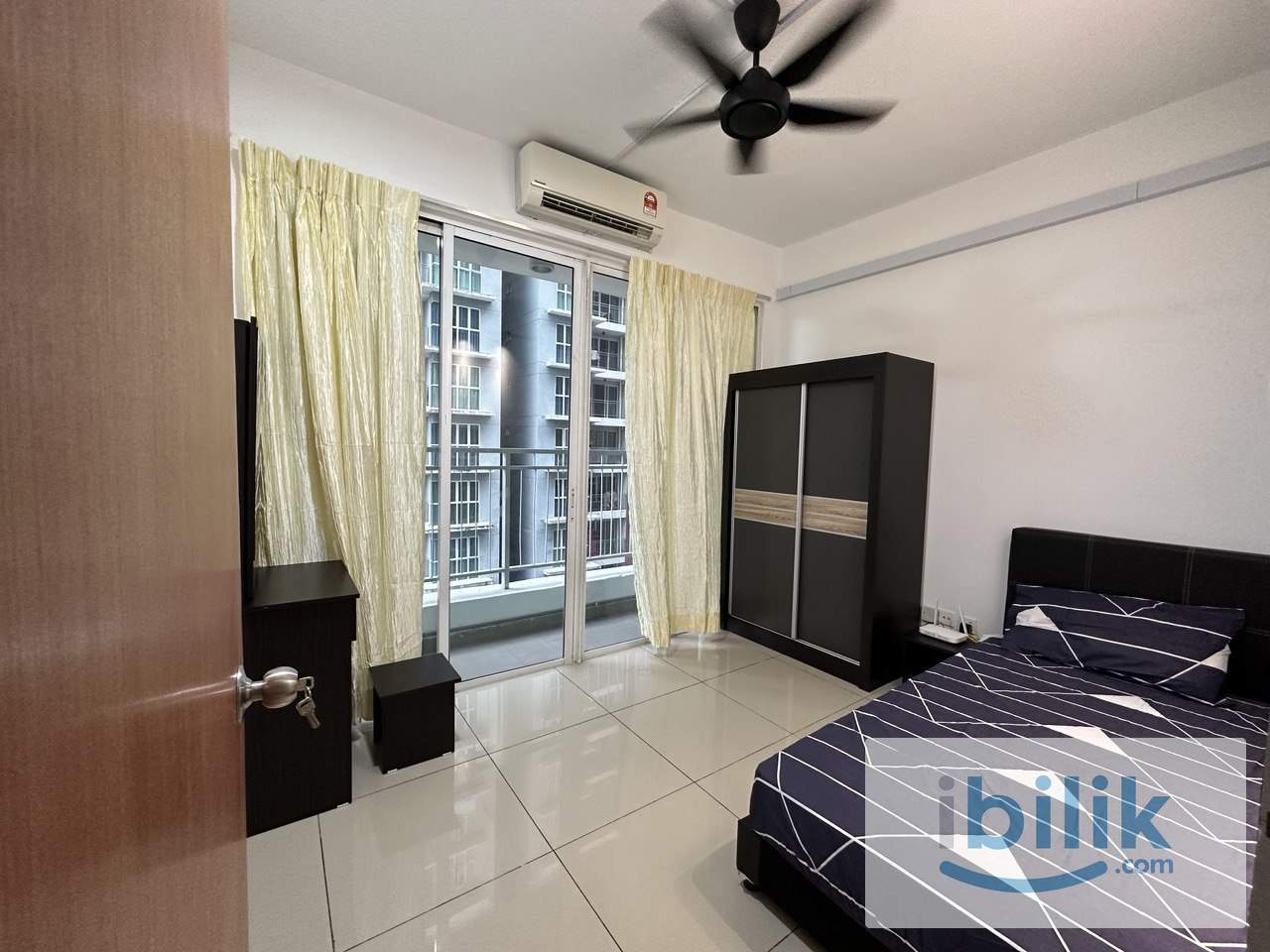 Female Unit Balcony Room for Rent @Ara Damansara - Image 1