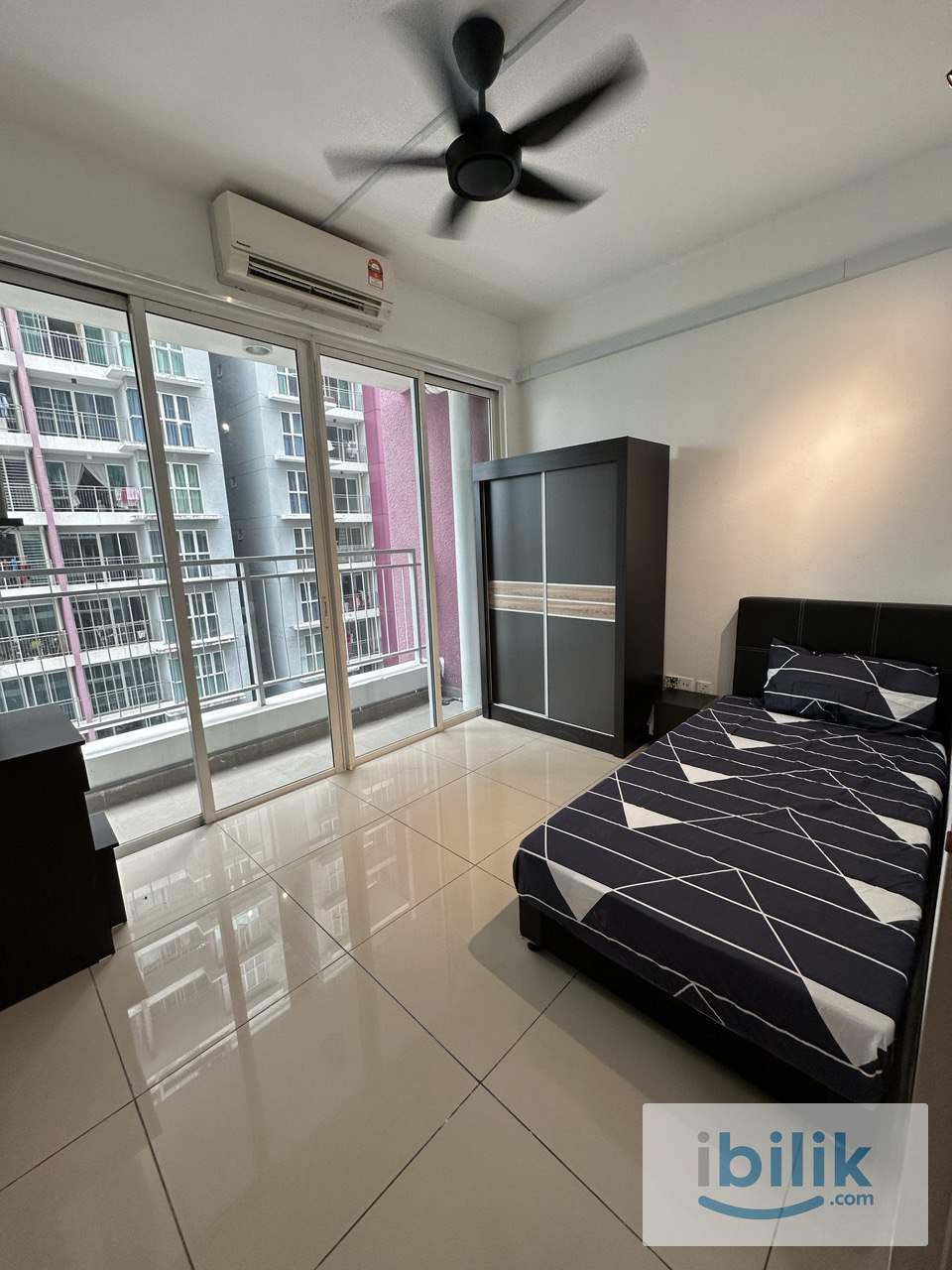 Female Unit Balcony Room for Rent @Ara Damansara - Image 5