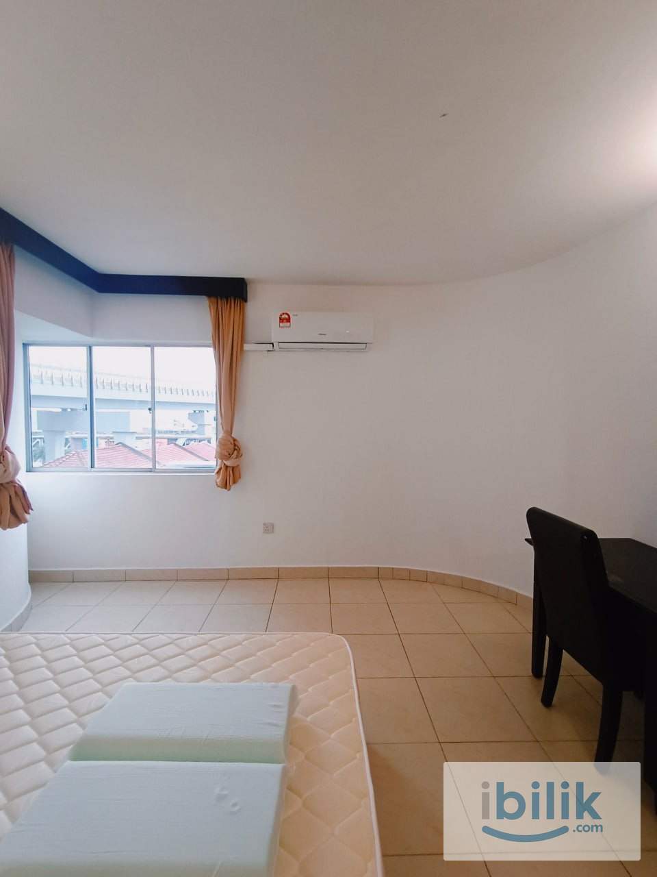 📍MASTER ROOM NEARBY CIQ JB👍Hotel Concept Master Room at Johor Bahru Checkpoint, CIQ JB, Low deposit,no agent fees - Image 5