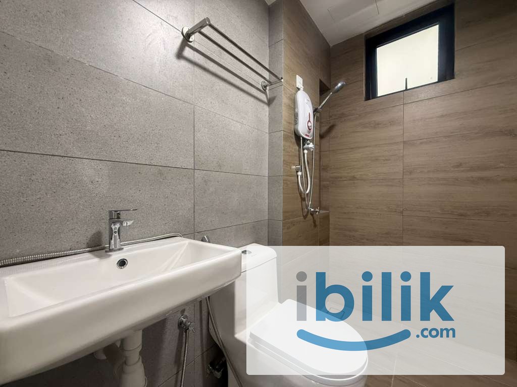 Cozy Master Room for Rent @ Vivo Executive Apartment, Batu Kawan - Image 5