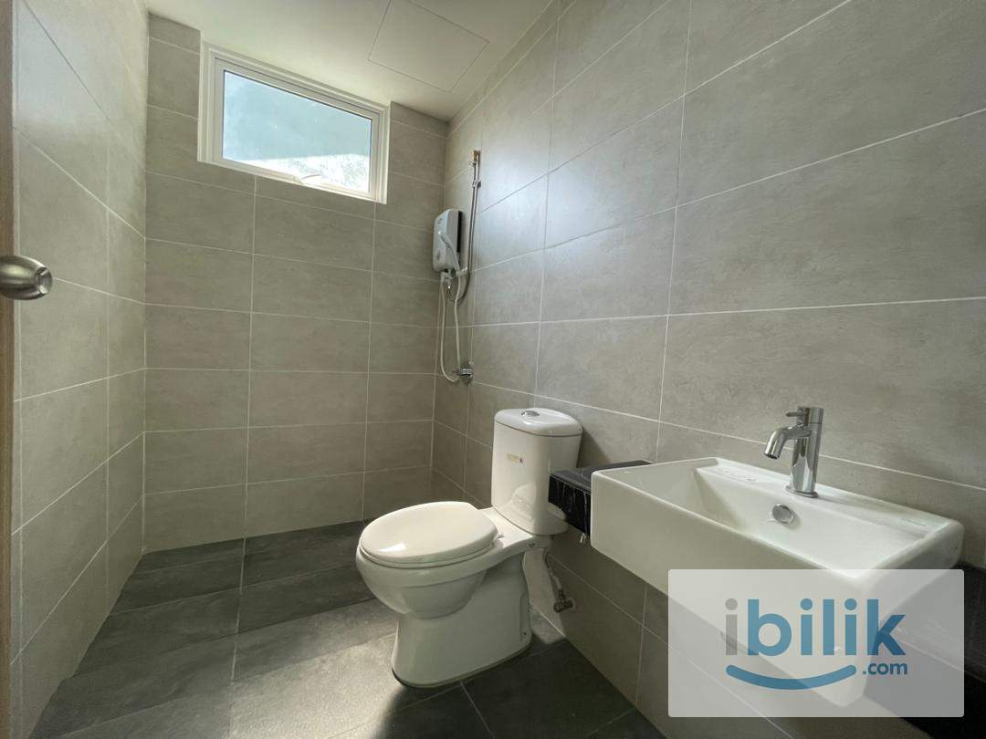 Sea View Studio Unit at QuayWest Residence, Bayan Lepas - Image 10