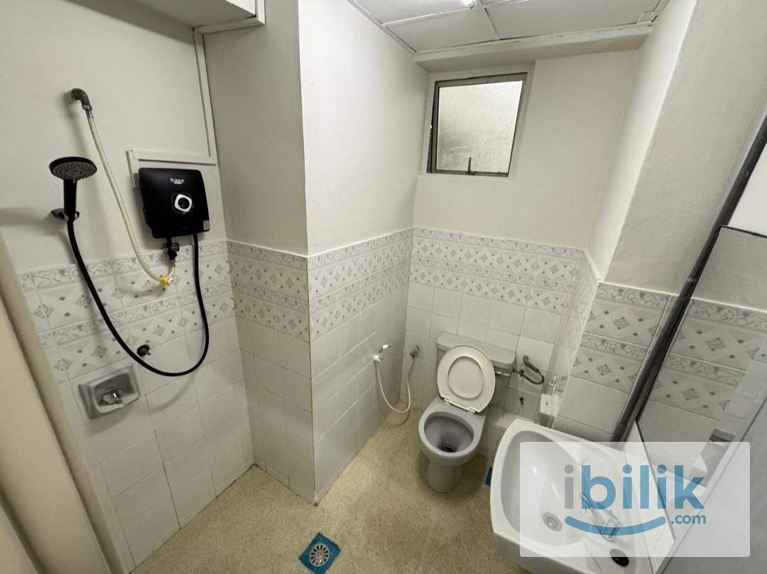 [Kelana Puteri] Small Room with Aircond Rent Near LRT, Paradigm Mall - Image 5