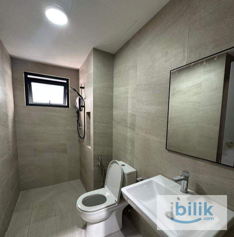 [Skyline Pudu] 🏠Mixed Gender Unit Master Room with Private Toilet Rent - Image 4