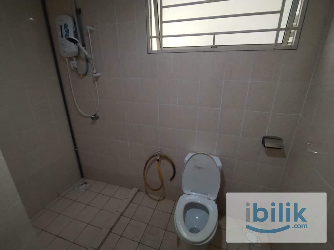 [Platinum Lake PV10] Chinese Female Unit Master Room Link Share Bathroom Near Setapak, TARUMT - Image 4