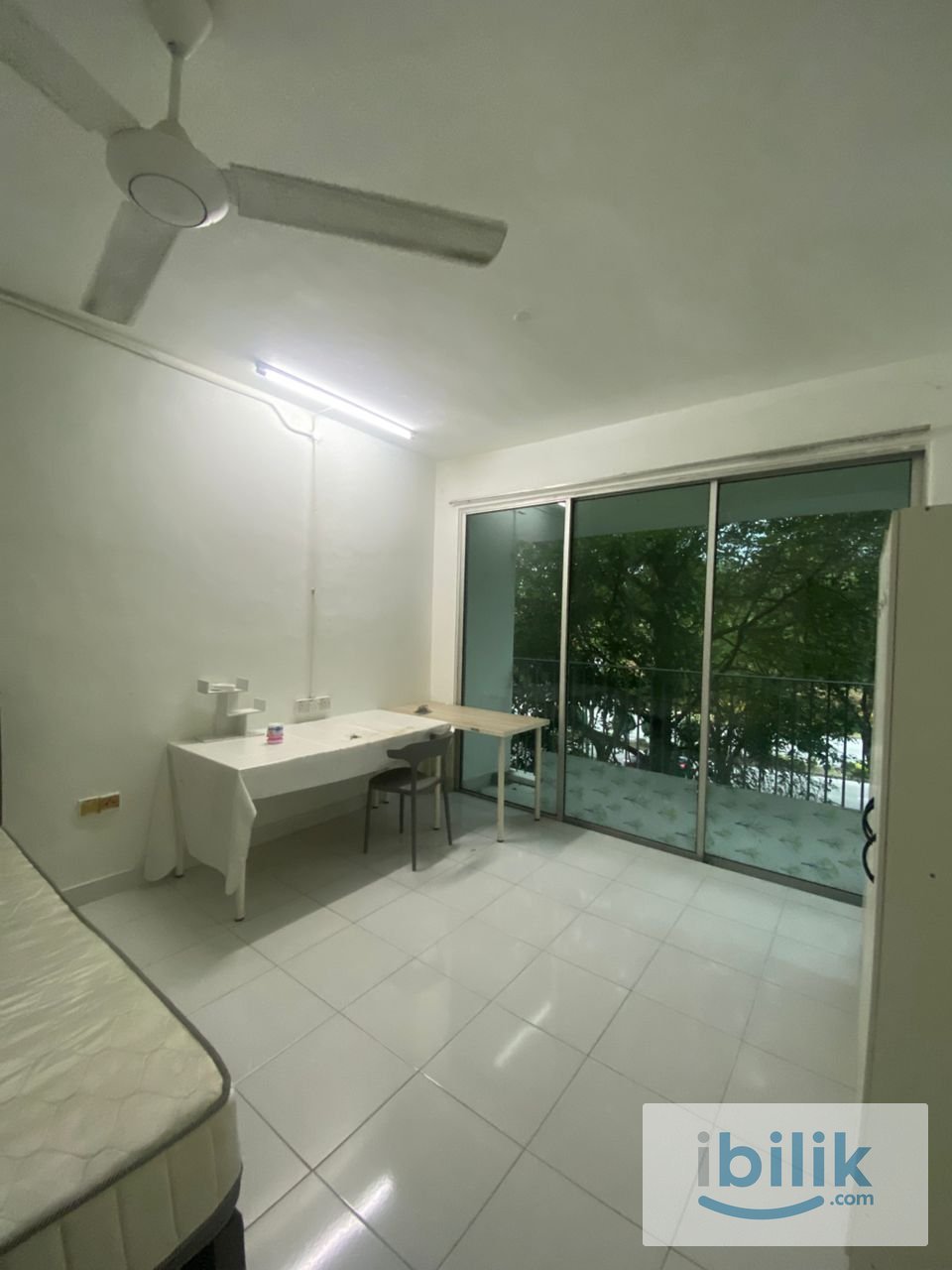 Master Room at Cyberia Crescent 1, Cyberjaya - Image 5