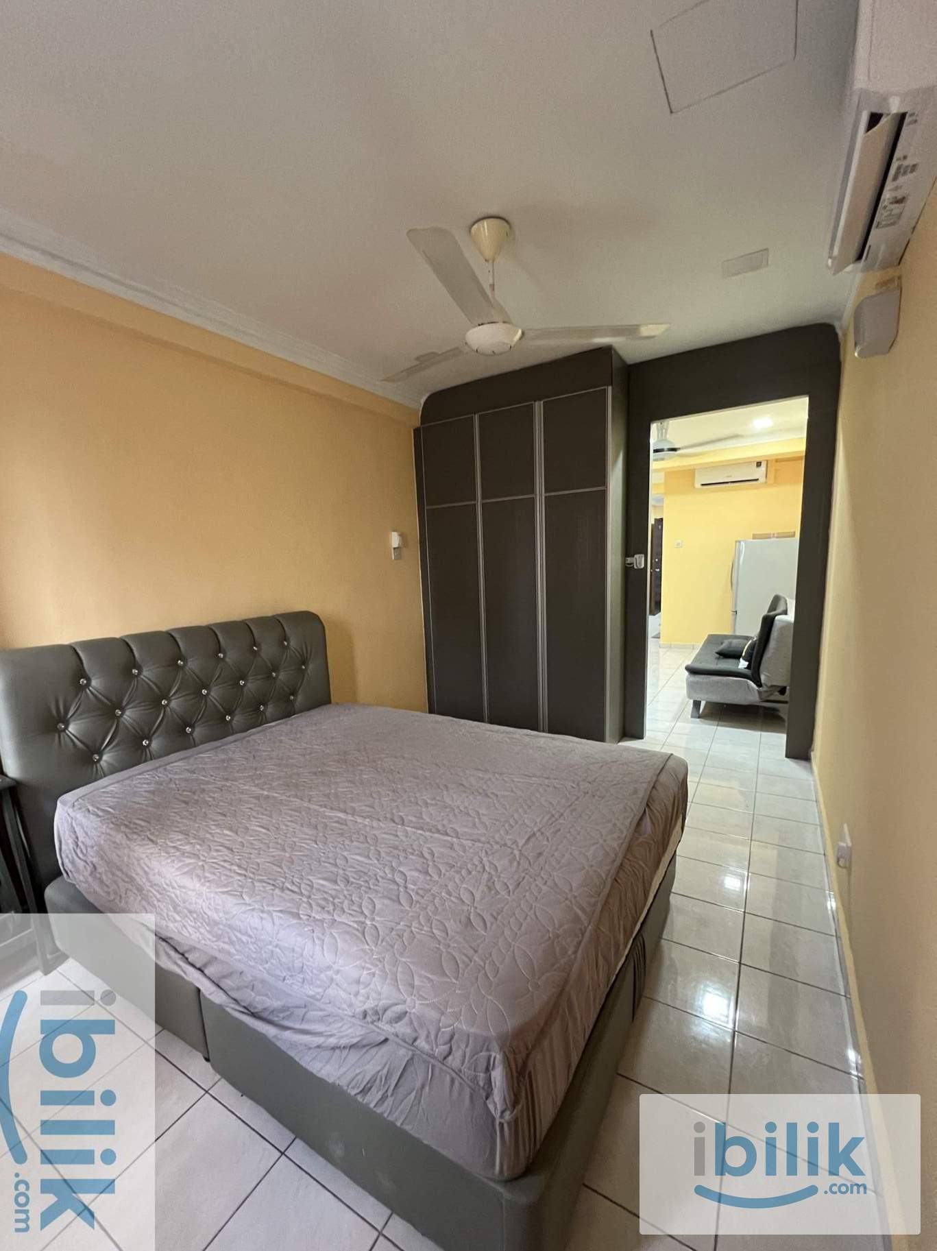 Studio Unit - Image 1