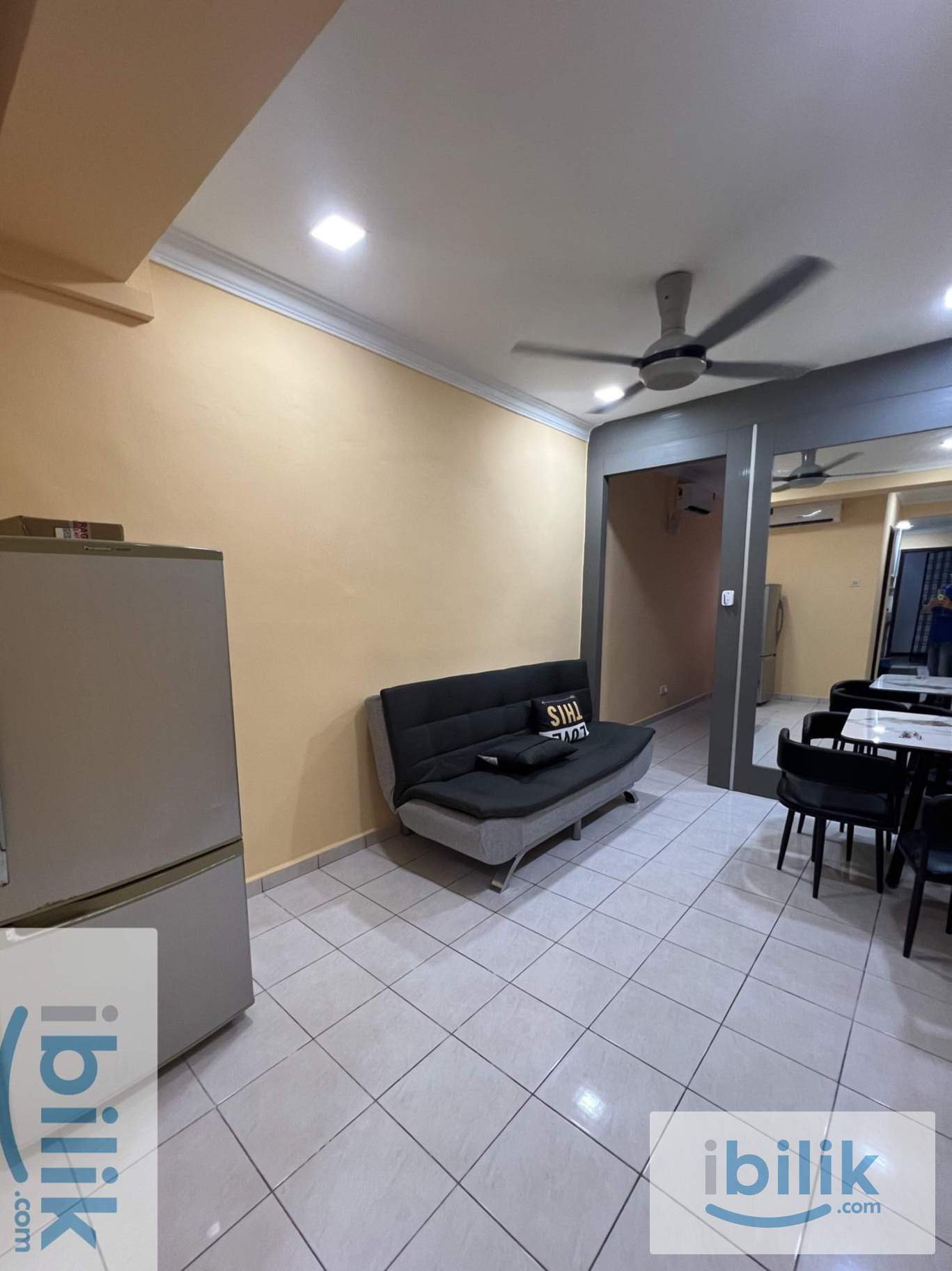 Studio Unit - Image 2