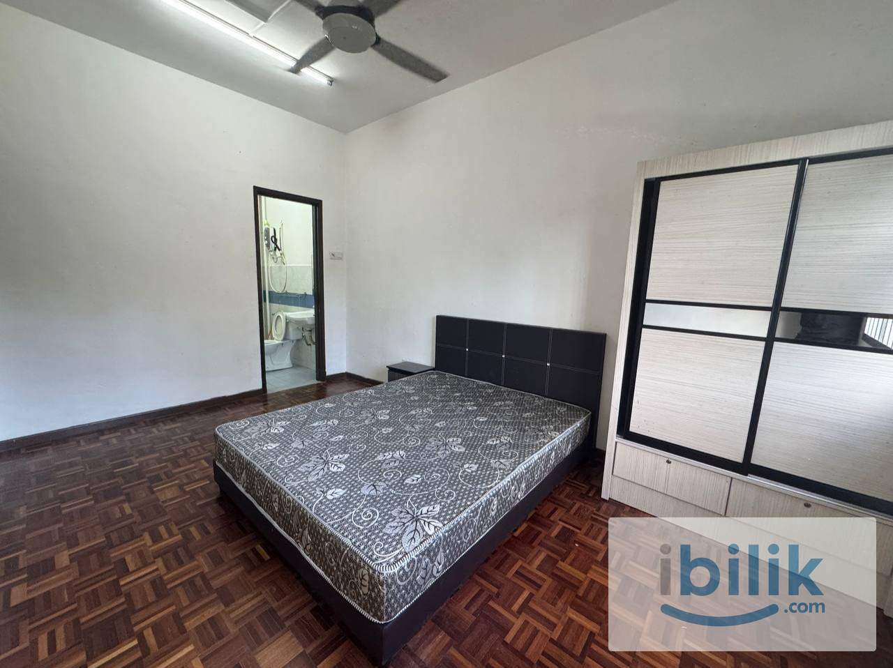 Master Room - Image 3