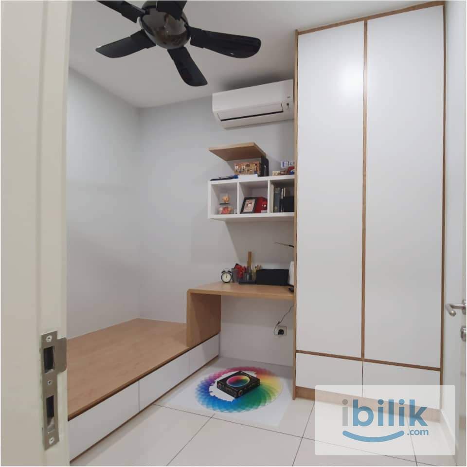 Middle Room - Female Only - Image 4