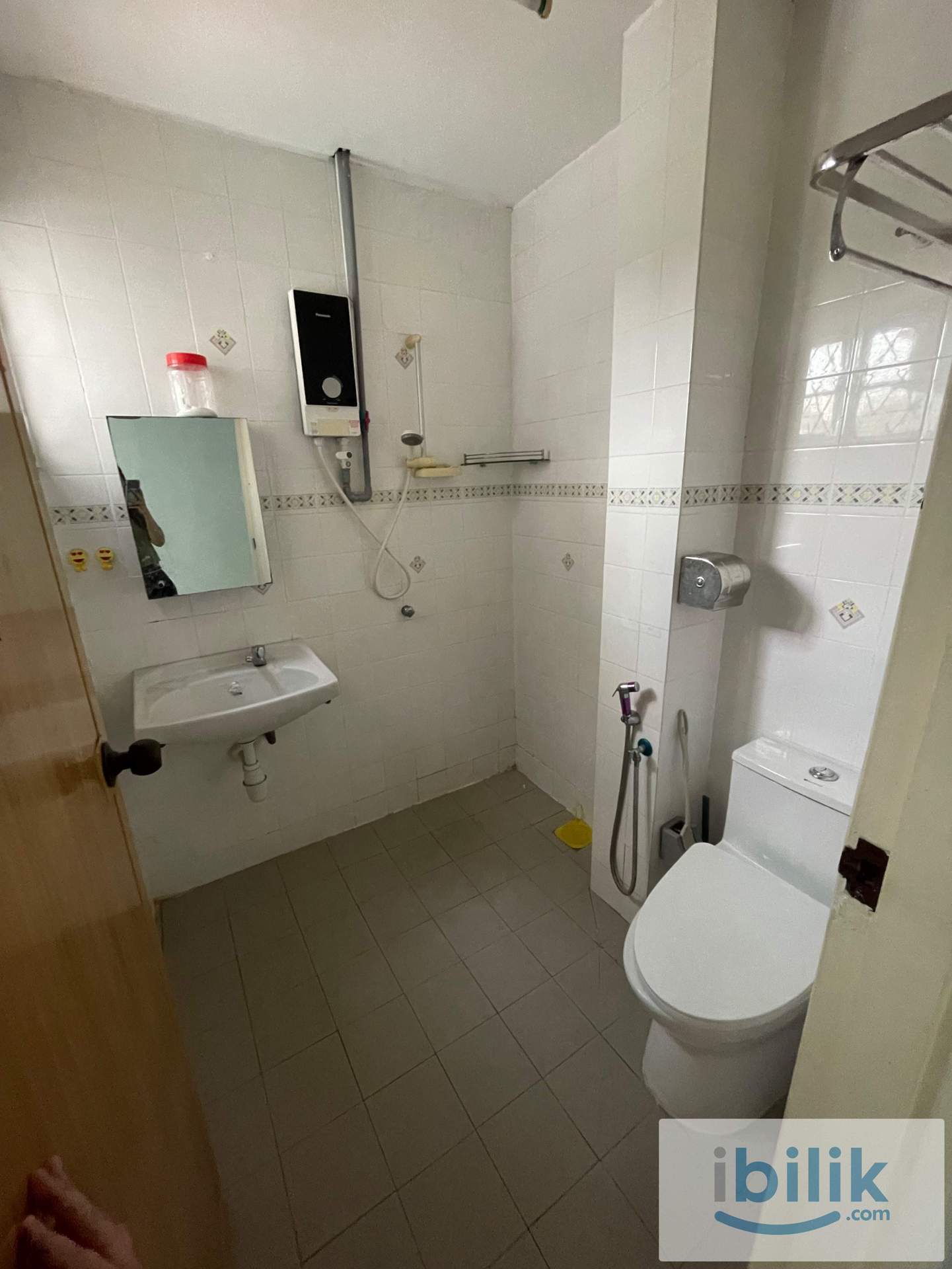 medium room landed house  - Image 2