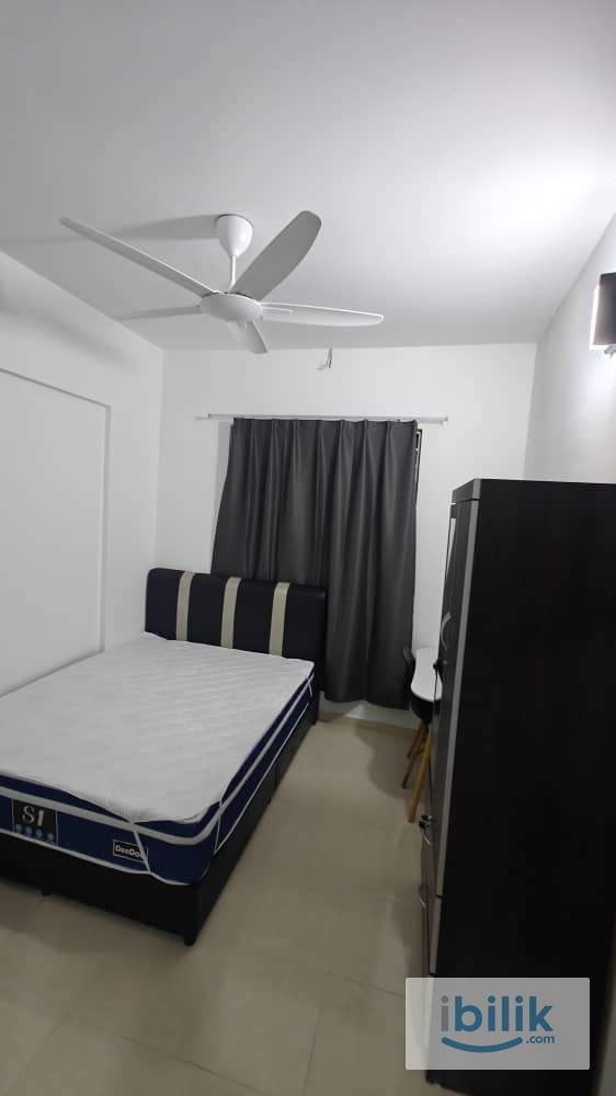 Master Room with attached Bathroom - Image 1