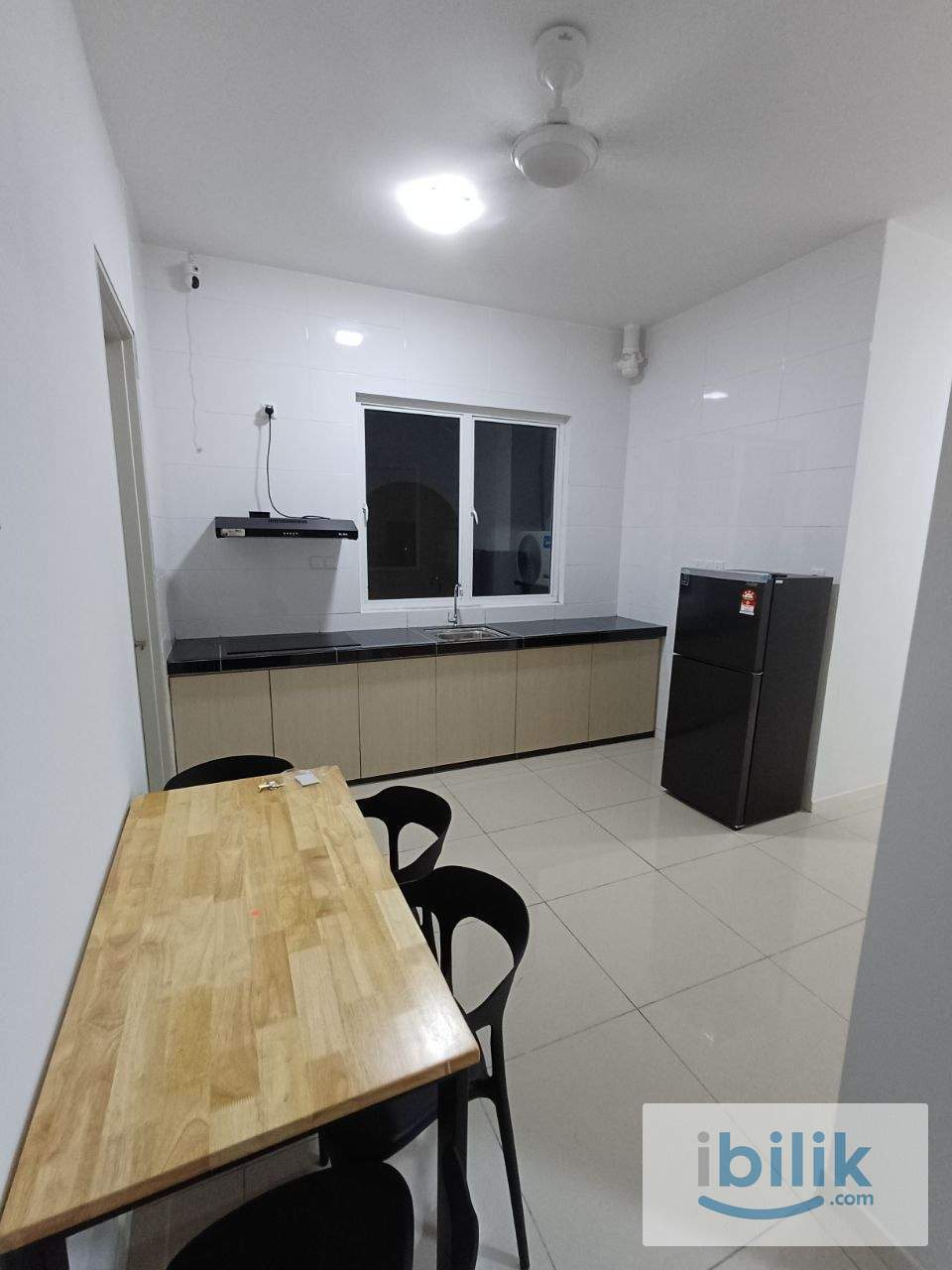 Single room with personal bathroom for rent at Nadayu 801 (Female only) - Image 8