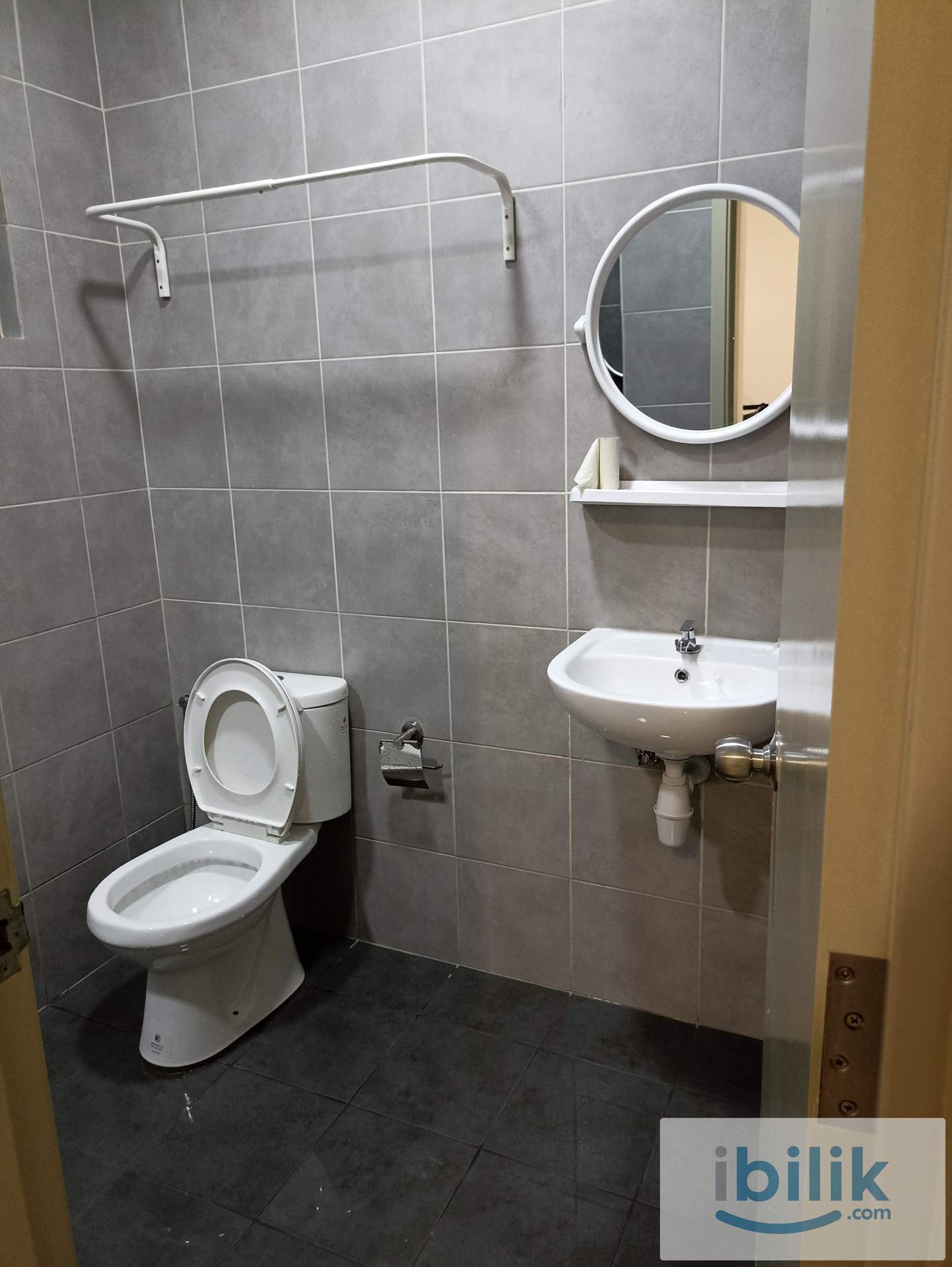 1 bedroom Apartment - Image 3