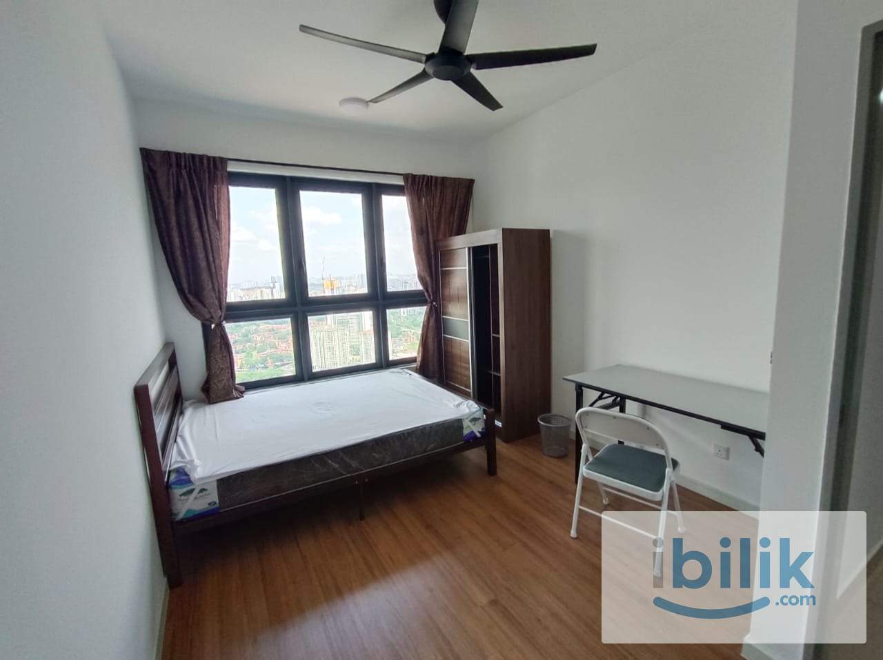 Master room in M vertical - Image 1