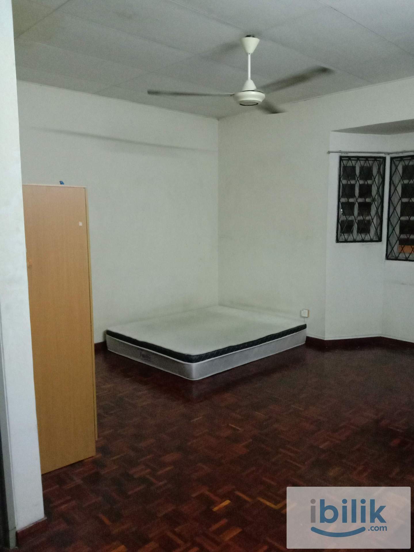 Master bedroom at Taman Inderawasih for rent - Image 1