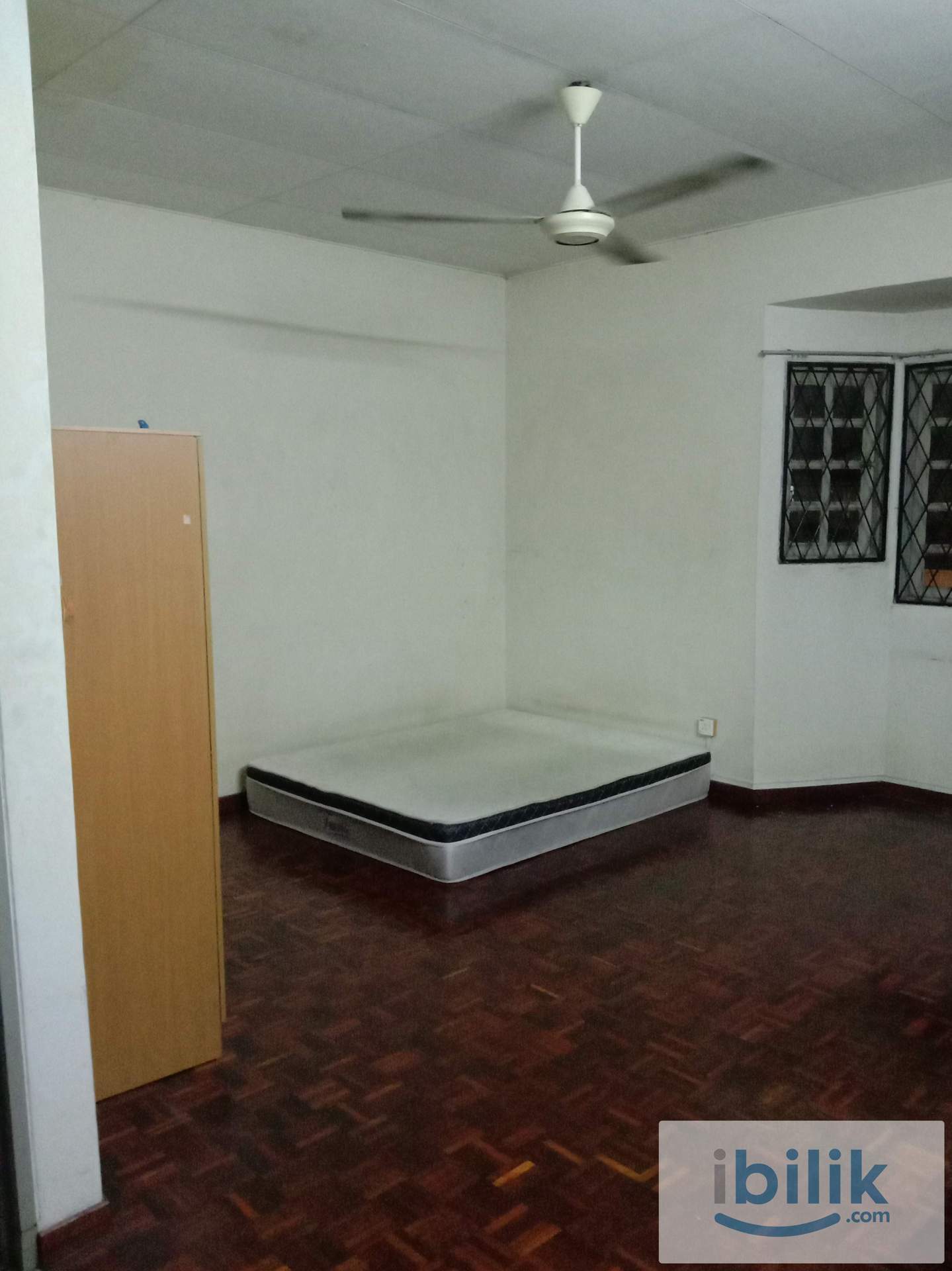 Master bedroom at Taman Inderawasih for rent - Image 1