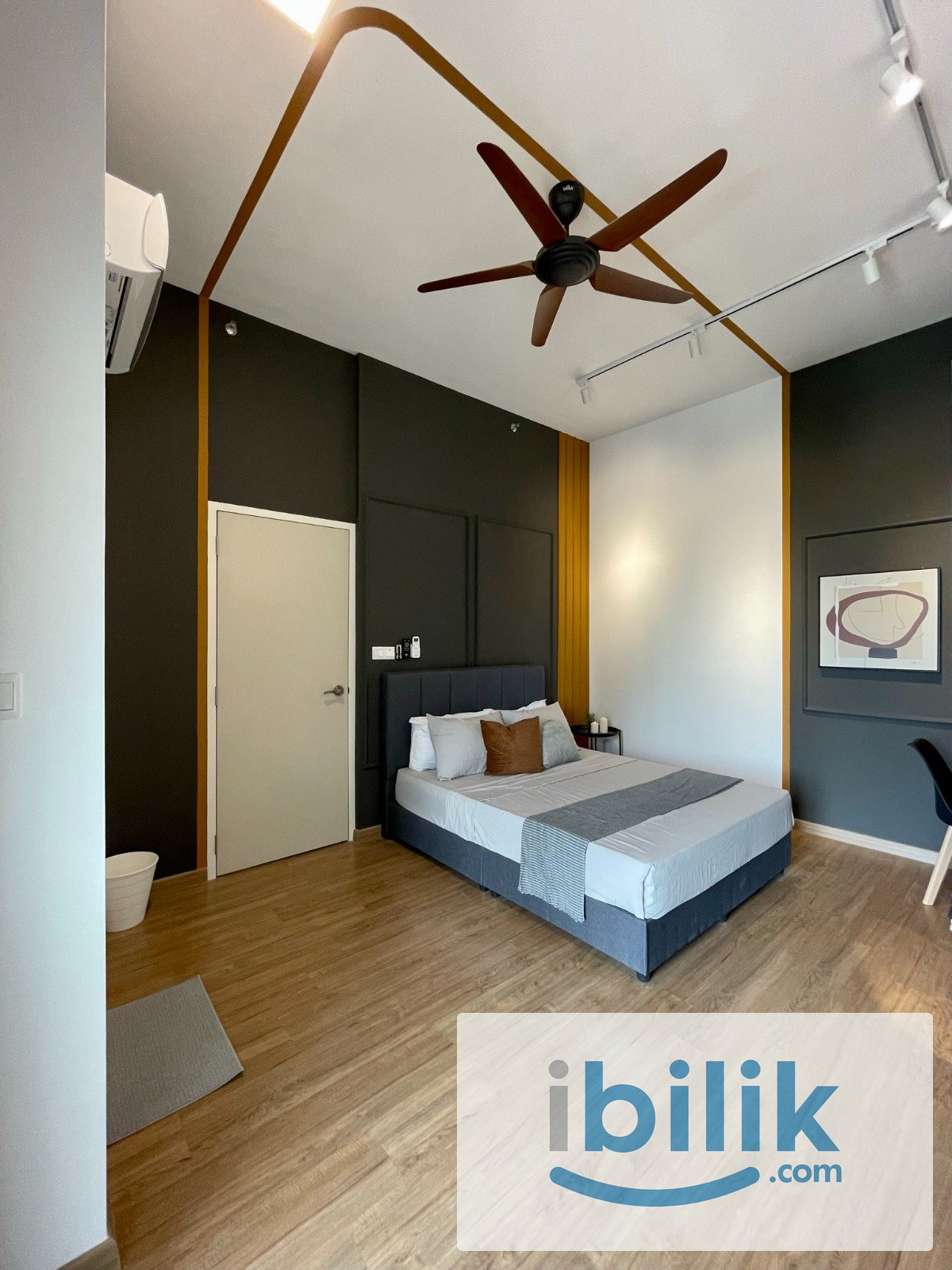 Masterbedroom for male near MRT - Image 2