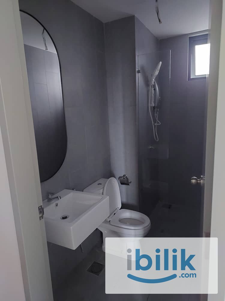 Medium  Room for female muslim near TRX - Image 6