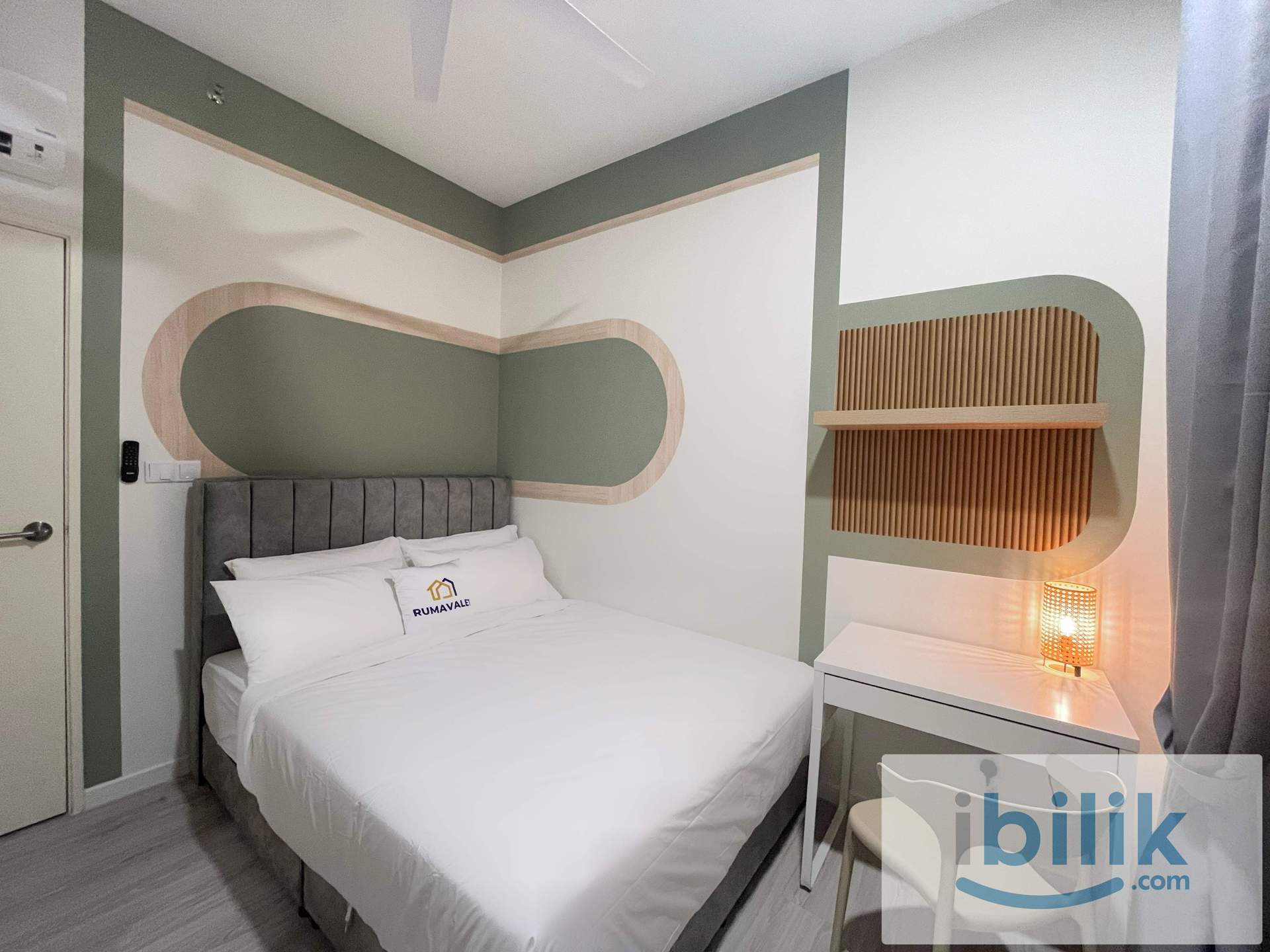 middle perempuan room meta residence seri kembangan - Image 1