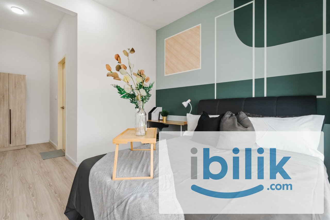 🤩🏠EXCLUSIVE MASTER ROOM WITH PRIVATE BATHROOM, WALKING DISTANCE MRT  - Image 2