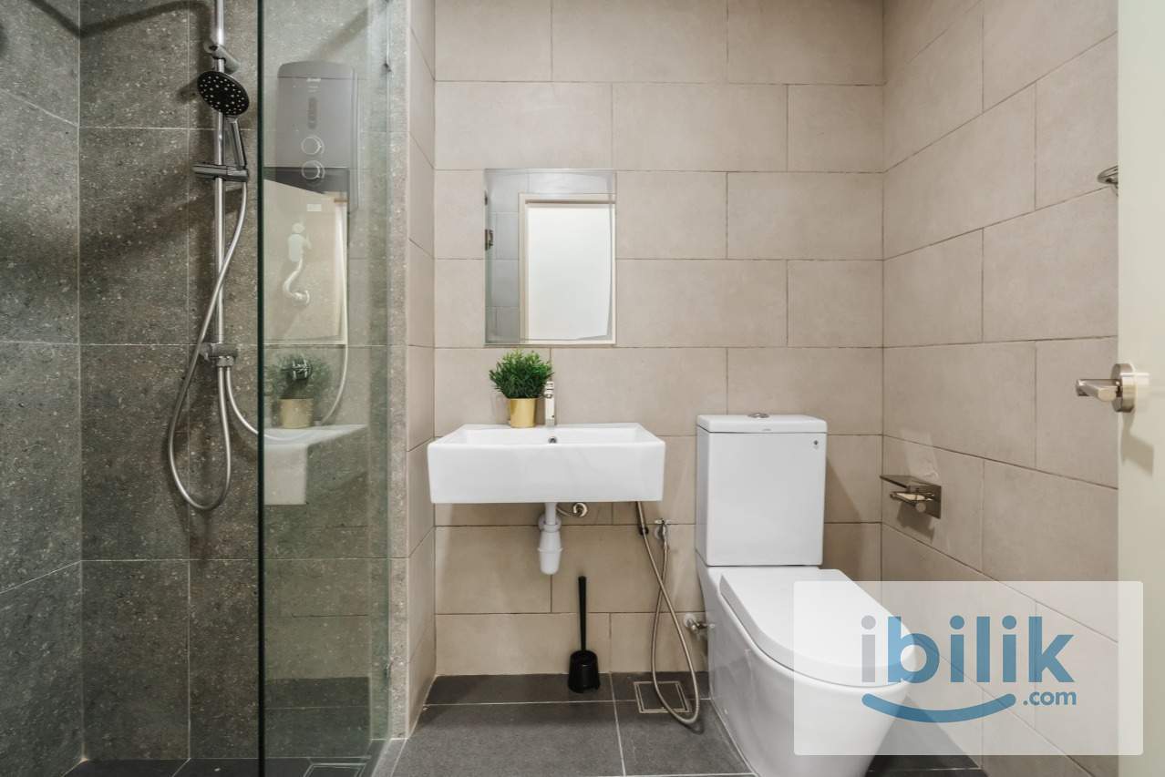 Exclusive Fully Furnished Private Medium Room, Walking Distance MRT - Image 4