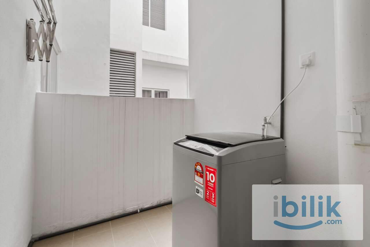 Exclusive Fully Furnished Private Middle Room, utilities included, Near KLCC - Image 7