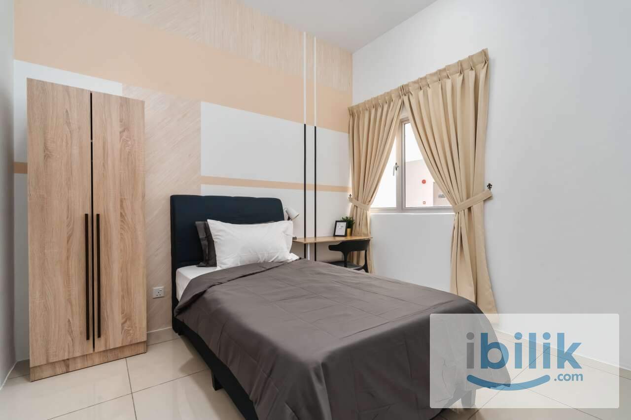 Exclusive Fully Furnished Private Middle Room, utilities included, Near KLCC - Image 1