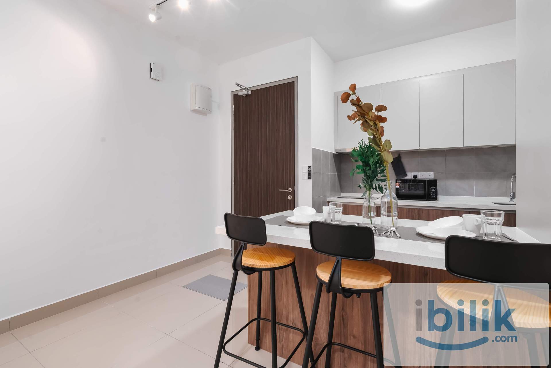 🤩✨PREMIUM PRIVATE MEDIUM ROOM, WALKING DISTANCE LRT MRT (M VERTICA RESIDENCE) - Image 5