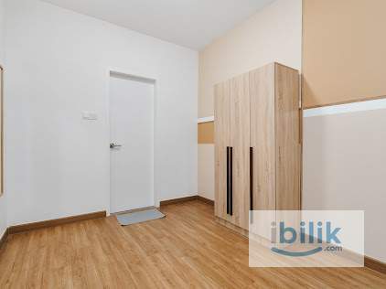 Exclusive Fully Furnished Master Room with PRIVATE Bathroom, walking Distance LRT - Image 3