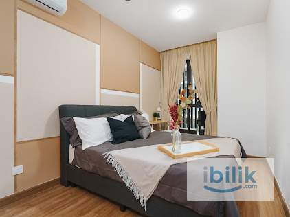 Exclusive Fully Furnished Master Room with PRIVATE Bathroom, walking Distance LRT - Image 1