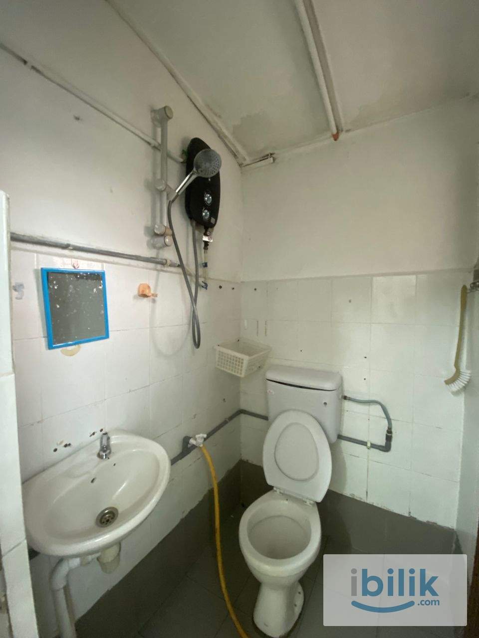 Cozy Single Room PRIVATE TOILET 🚽 IMMEDIATE MOVE-IN PROMO 🔥 NEARBY LRT KELANA JAYA  - Image 2