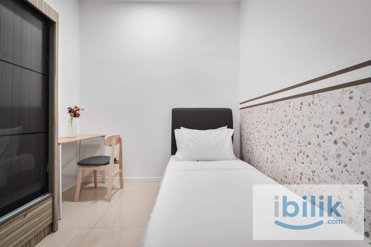 Cozy single room at HighPark Kelana Jaya - Image 5