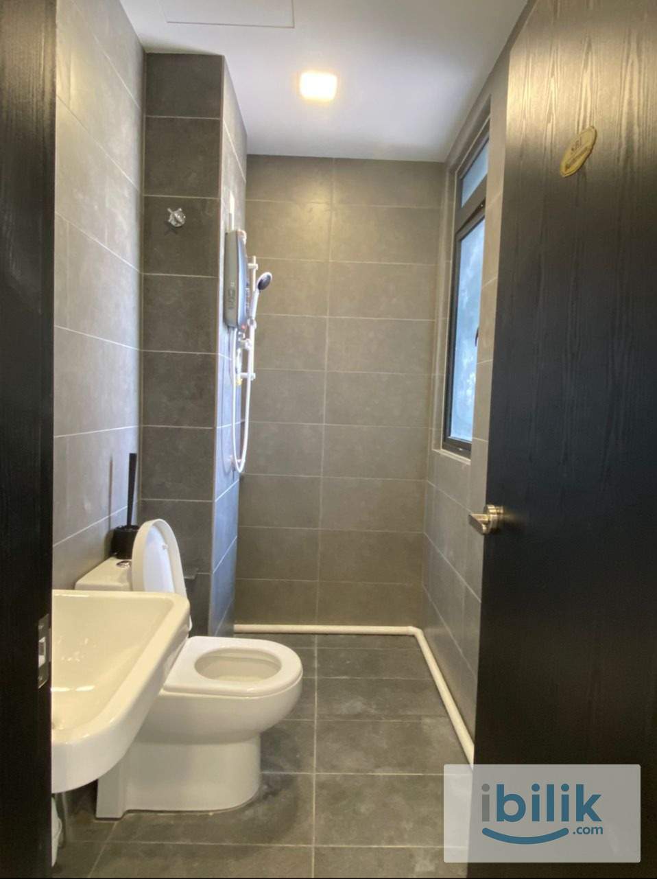 Studio Unit  - Image 3