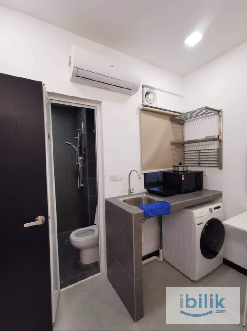 Studio Unit - Image 2