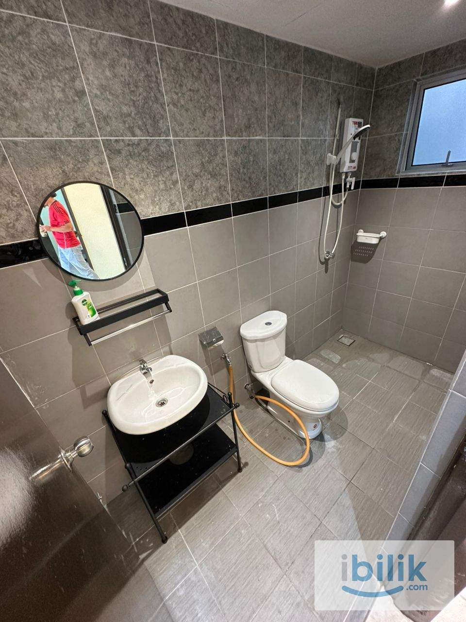 Room for Female Muslim 2pax sharing Private bathroom (Walk to LRT Sri Rampai) - Image 8