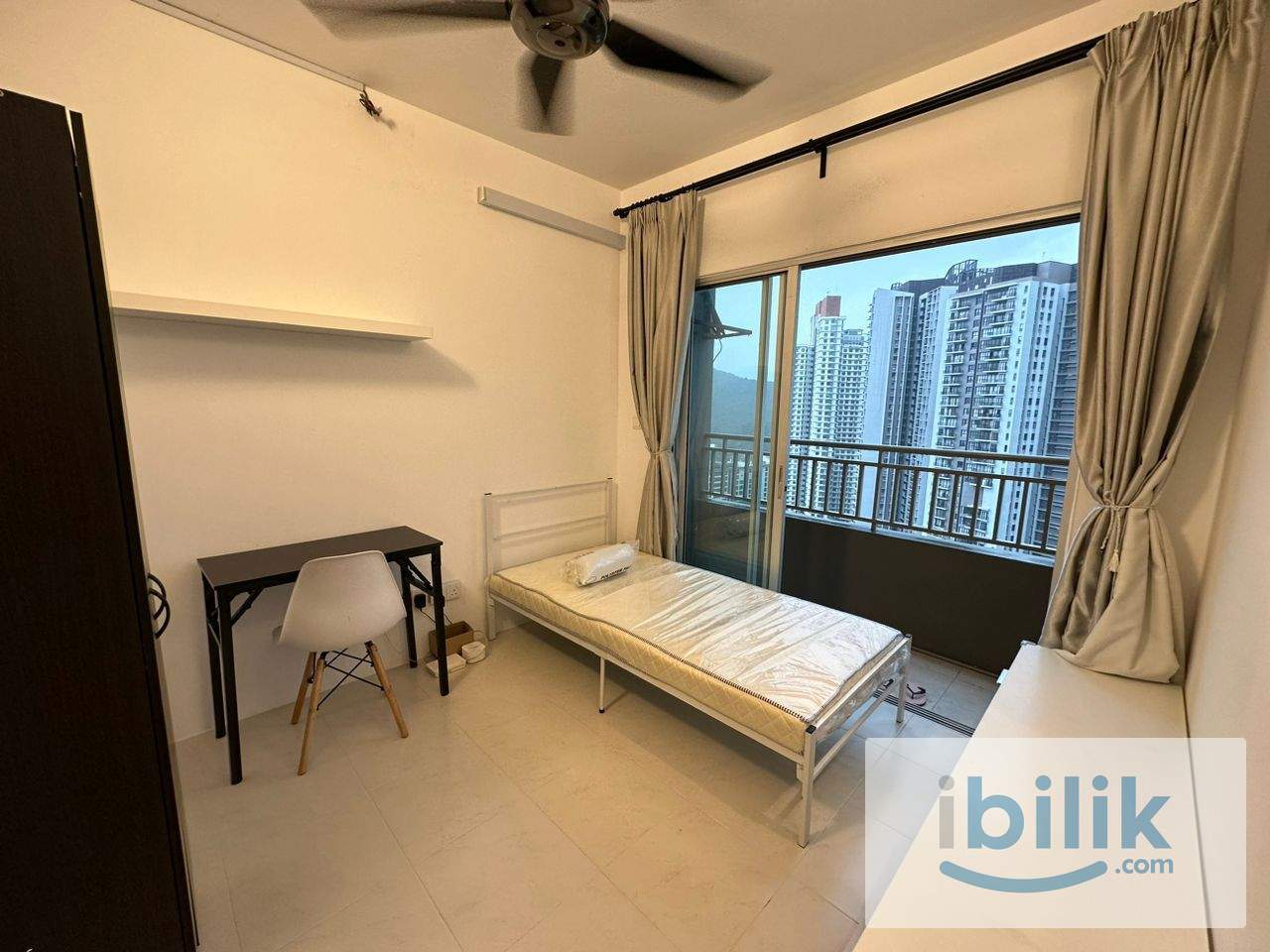 Female Sharing Room Master Room with Private Bath for 2 pax (Walk to LRT Sri Rampai) - Image 6