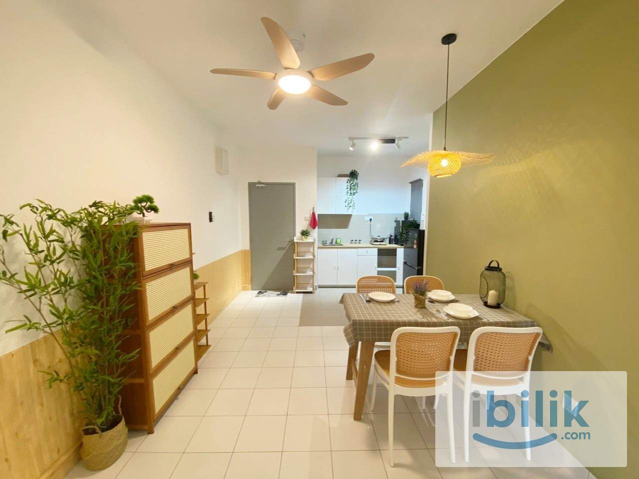 New Bed!! Middle Room With Balcony For 1 pax [ Include utilities ]  - Image 5