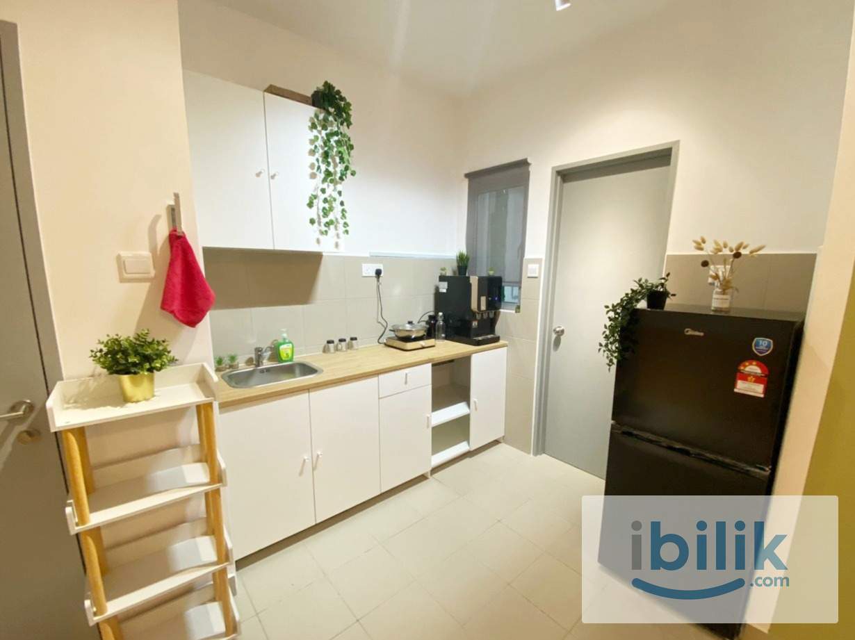 Middle Spacious Room For 1 pax [New Bed Set] @ Kiara Kasih Condo Near publika - Image 3