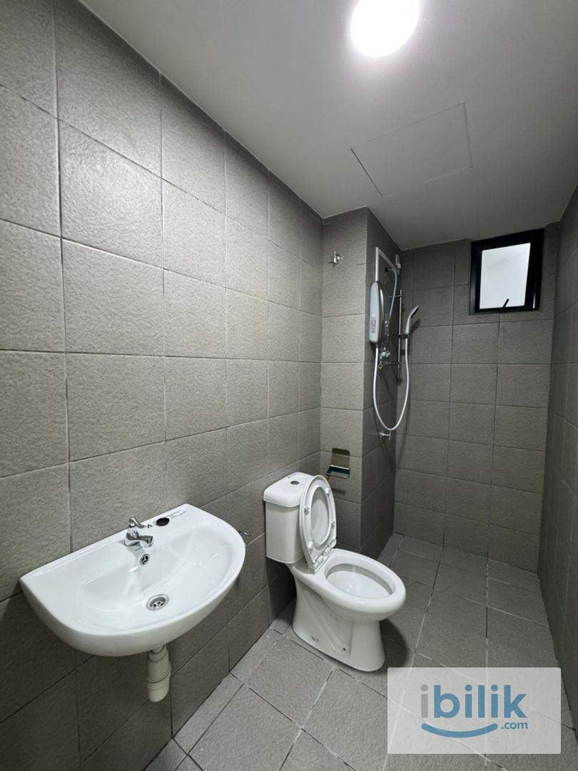 🤩 Middle Balcony Room for RENT at Residensi Max @ Kuala Lumpur 🤩 - Image 5
