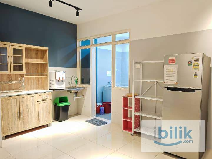 Master Room | Private Bathroom | Utilities Include  - Image 2