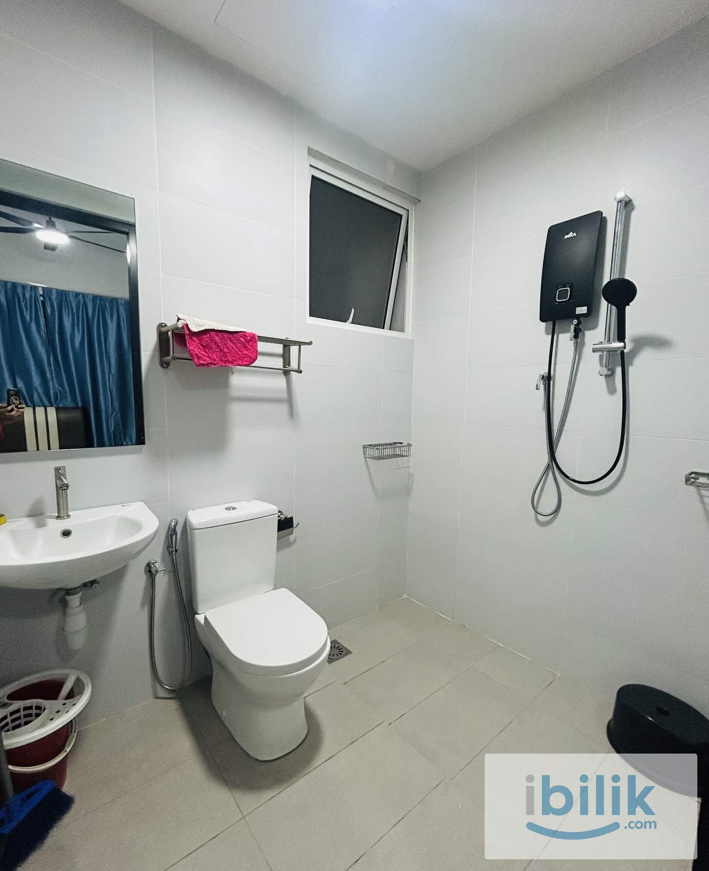Cozy Middle Room at Nadayu 801 - Image 2
