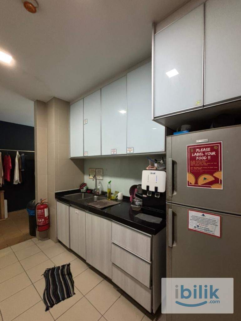 🏙️ Taragon Puteri YKS Spacious Fully Furnished Room - Image 4