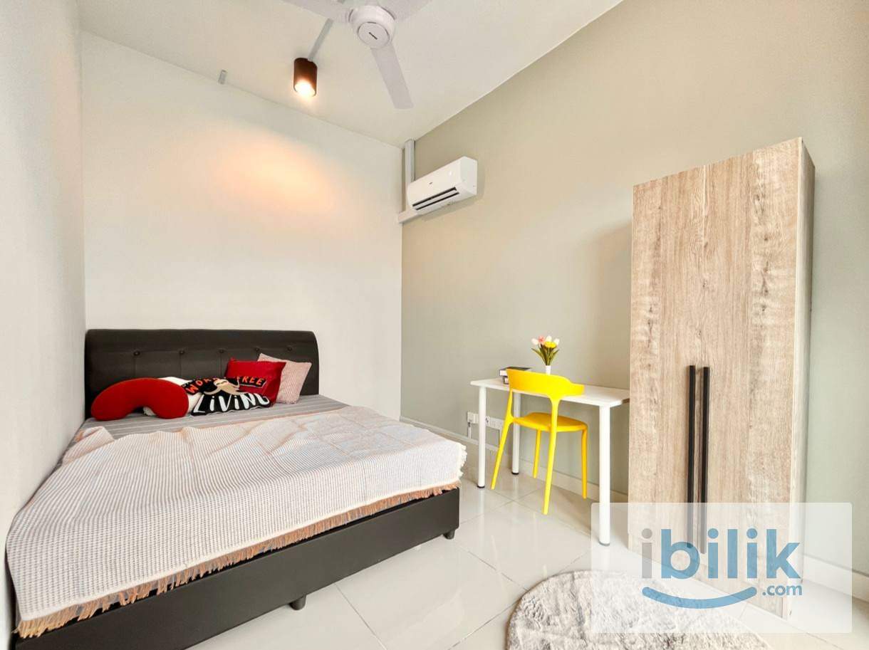 🏢 Pacific Star Residence, Petaling Jaya – Aircond Room with View 🛏️ - Image 1