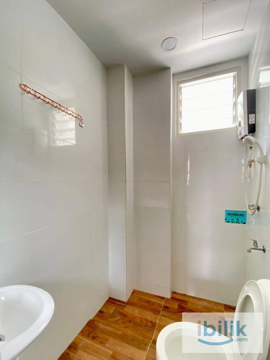 🏡 PJ Section 6 – Single Room with Aircond 🛏️ - Image 4