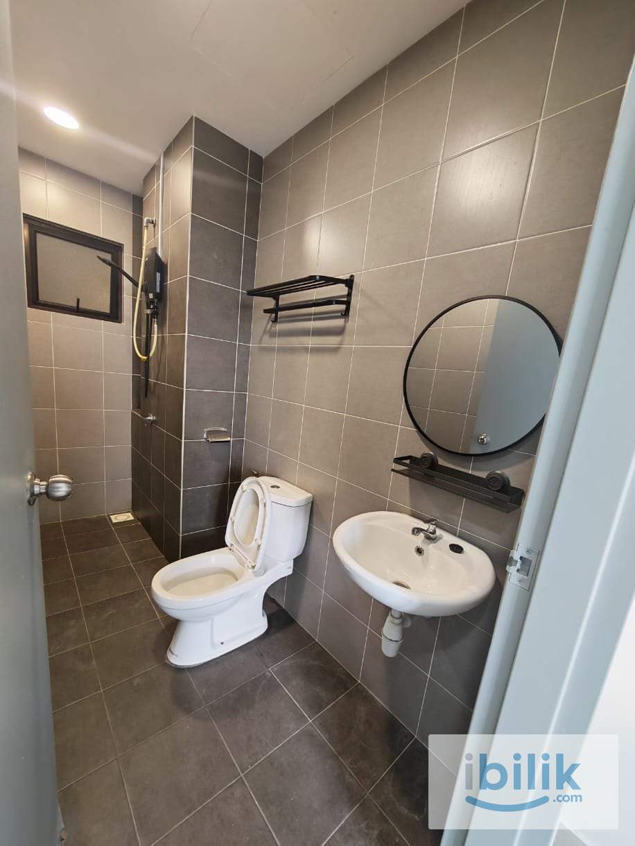 Female Unit Middle Room Fully Furnished walking to MRT Cheras Kajang Line 1 - Image 3