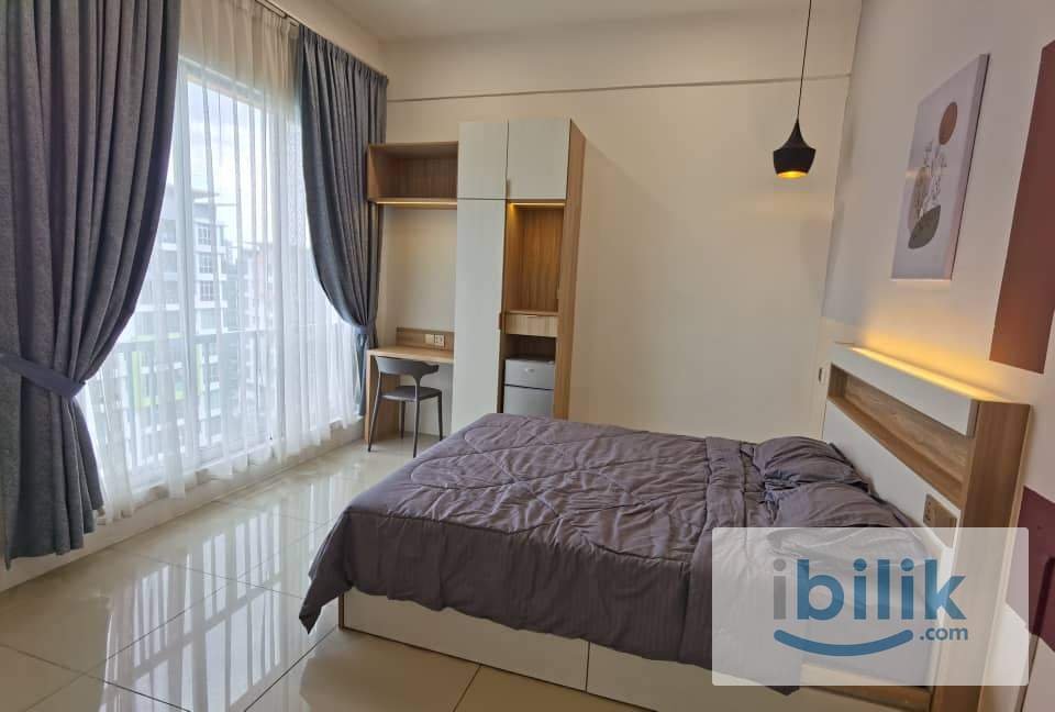 Muslim Female Unit Master Room Fully Furnished @ Mahkota Garden Cheras Near UTAR Balakong Cheras Aeon - Image 1