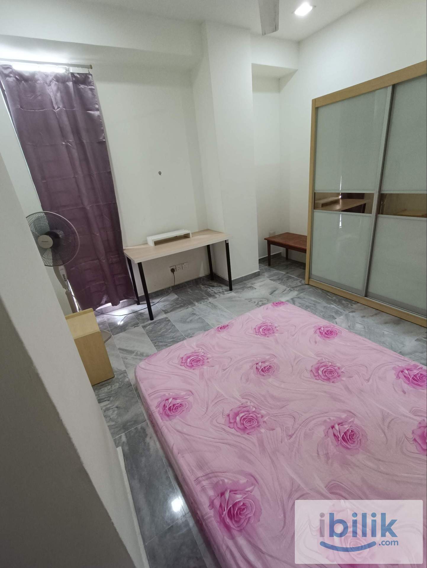 Small Room - Image 2