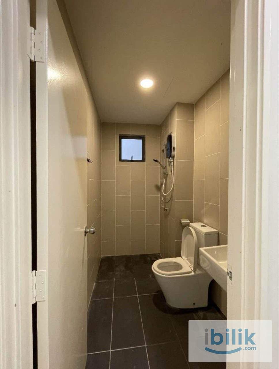 Middle room - Image 10