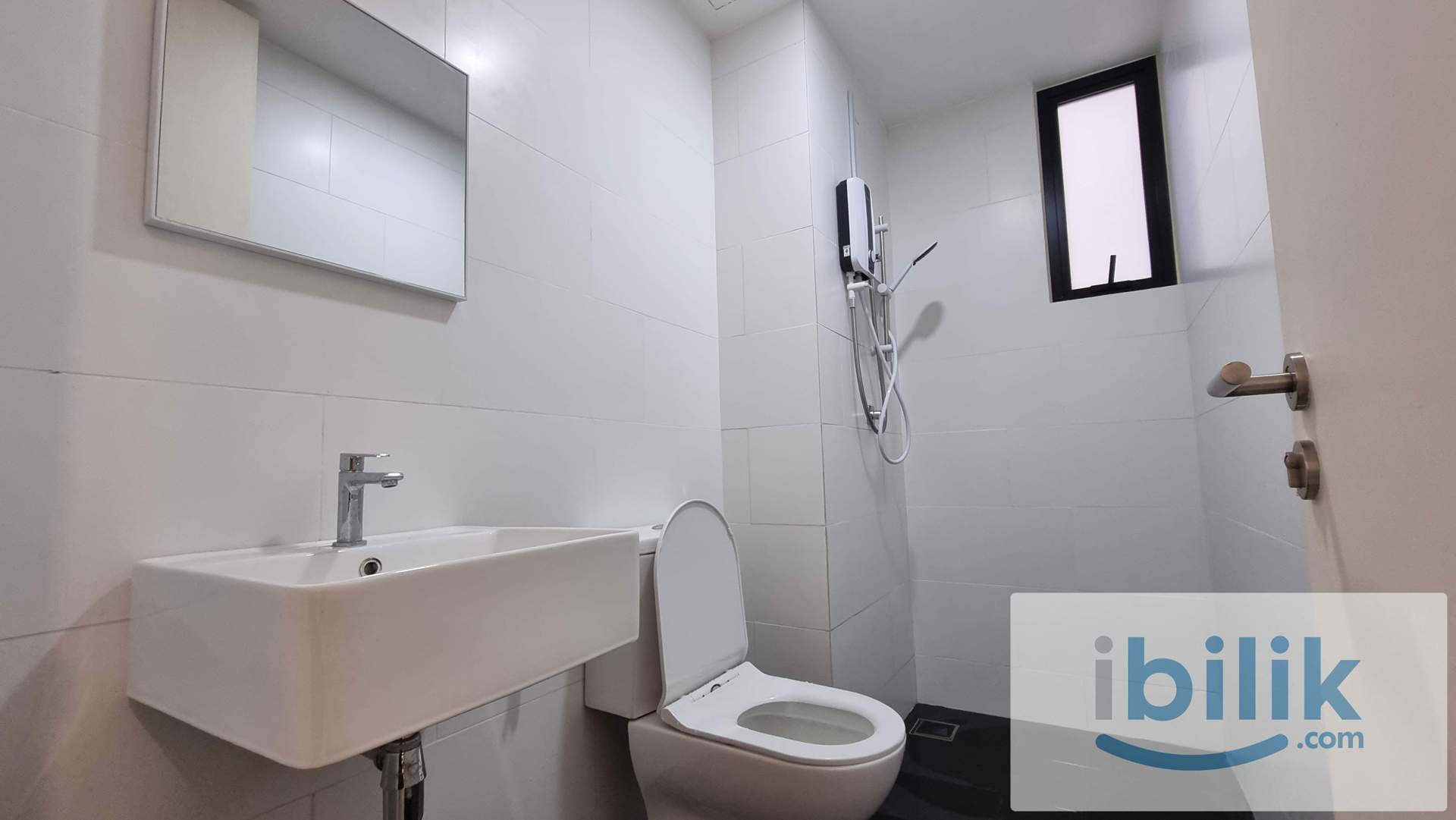 🏠 Full Furnished Medium Room at SQWHERE Sg Buloh - FREE Internet & Utilities 🌟 - Image 3